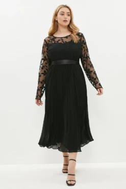 Coast Plus Size Embroidered Long Sleeve Maxi Dress